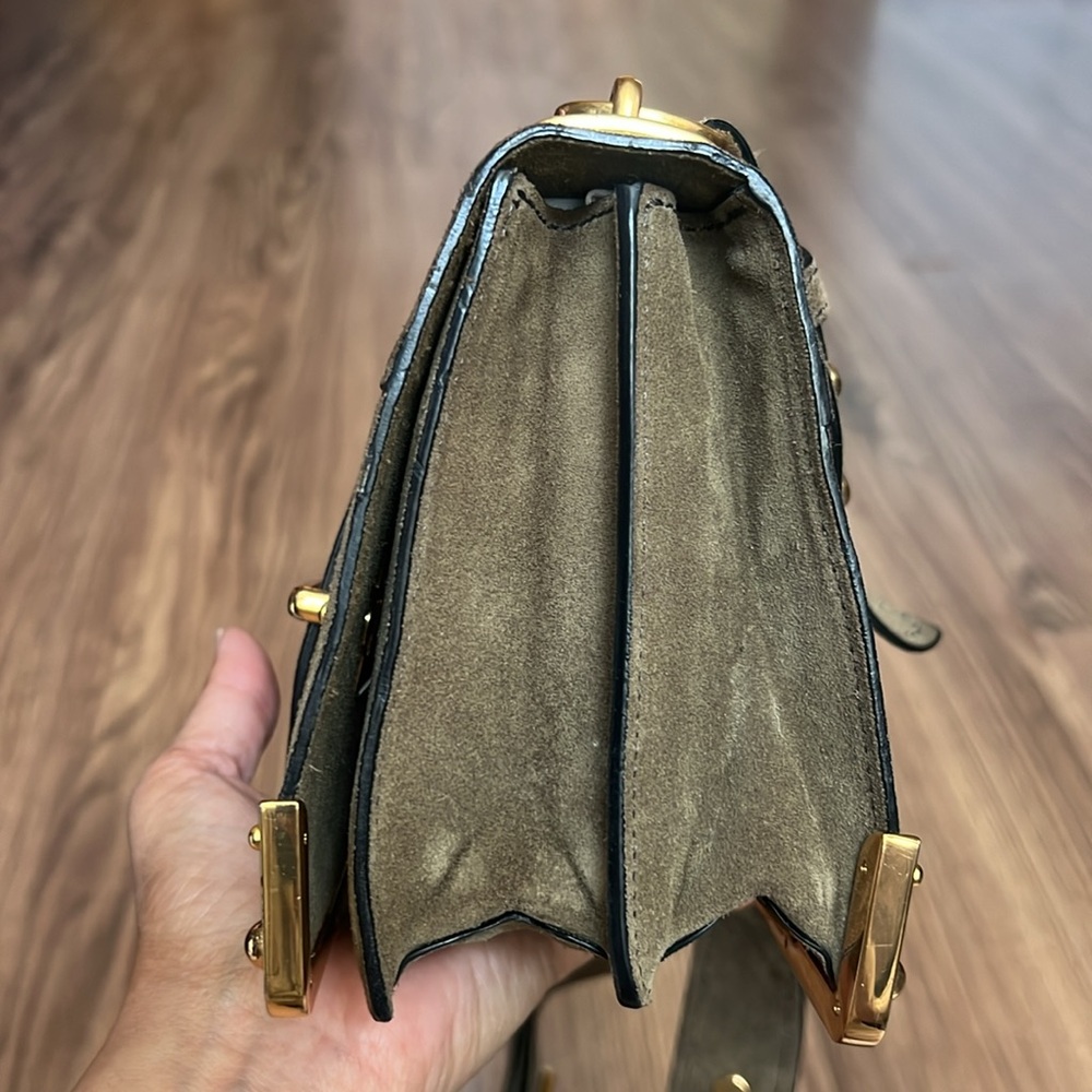 A223 - 💯 % authentic Prada Cahier shoulder bag - Picture 10 of 16